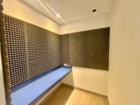 Alquiler de Oficina Comercial 60 m² San Isidro