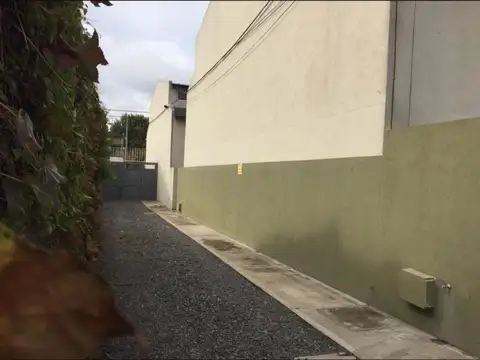 Depto Tipo Casa en Alquiler de 2 ambientes