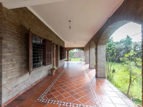 VENTA CASA 2 DORM PATIO Y PILETA SAUCE VIEJO