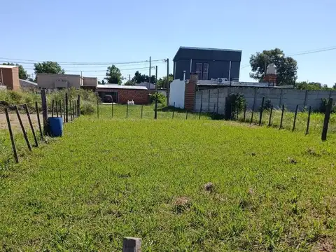 Terreno en Venta en Los Pioneros, USD 18.000