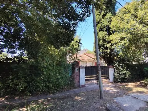 Casa con importante lote en Francisco Álvarez