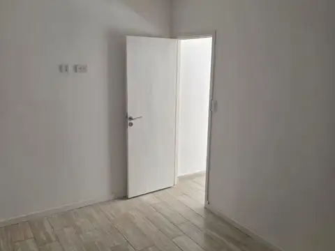 Depto Tipo Casa en Venta al Este