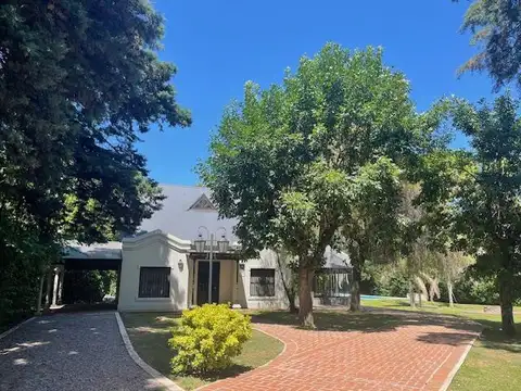 IMPECABLE CASA EN VENTA, CLUB DE CAMPO EL MORO, MARCOS PAZ
