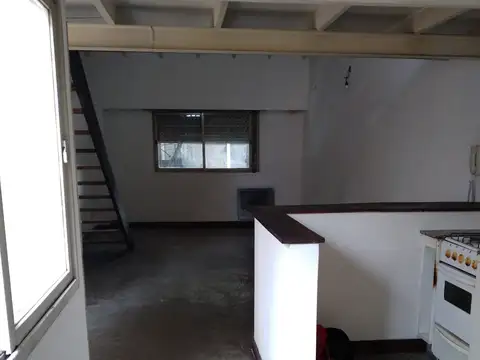 2 AMB. LUM. C. PATIO URQUIZA AL 700