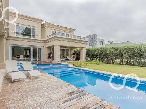 Casa en Venta de 5 dormitorios