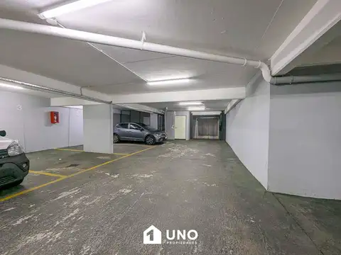 Cochera en Venta con acceso Ascensor