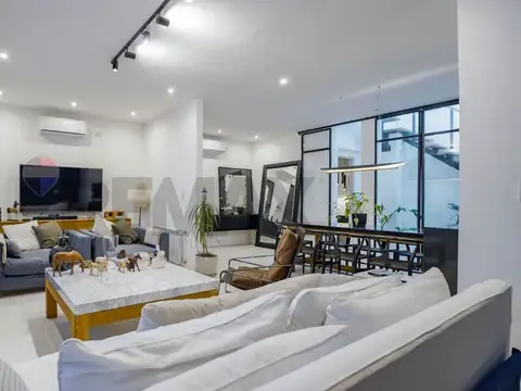 VENTA PH 3 AMB. EN PALERMO CON TERRAZA Y PARRILLA.