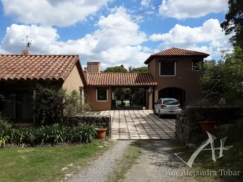 Hermosa Casa en terreno de 1,7 has o Fracción de terreno desde 3000 m2