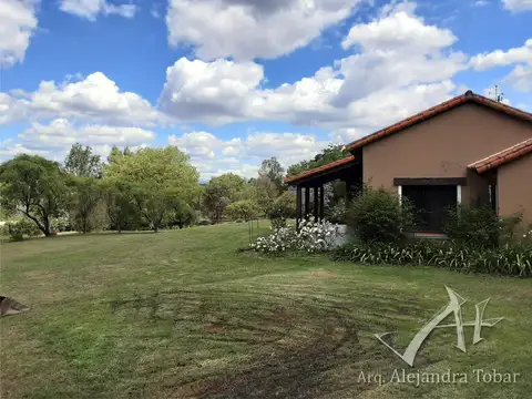 Hermosa Casa en terreno de 1,7 has o Fracción de terreno desde 3000 m2
