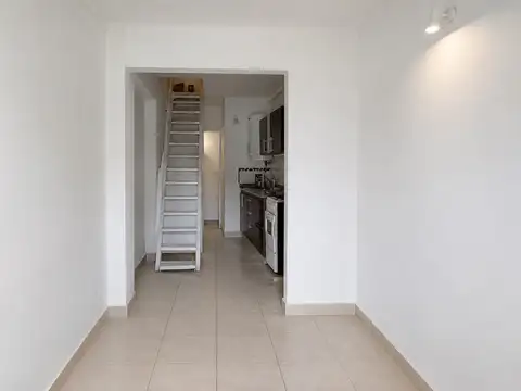 Depto Tipo Casa 2 ambientes con 1 baño