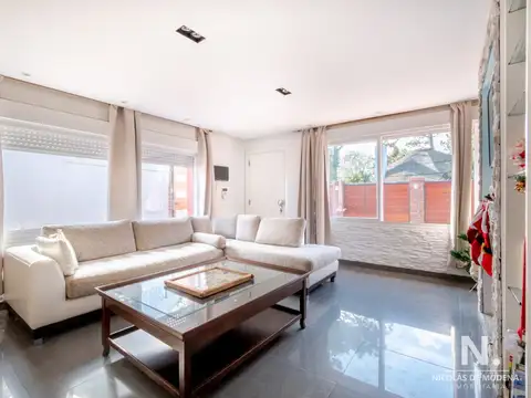 Casa 3 ambientes con 2 baños