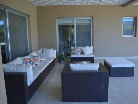 Casa en Venta en Zelaya, USD 425.000