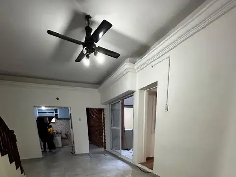 Depto Tipo Casa en Alquiler de 5 ambientes