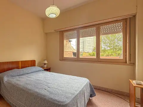 Depto 2 ambientes amueblado con terraza y parrila