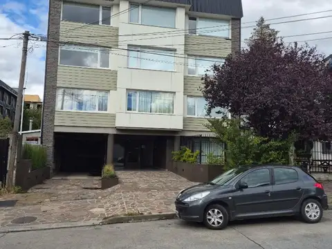 Departamento en venta de un dorm mas patio propio con cocher
