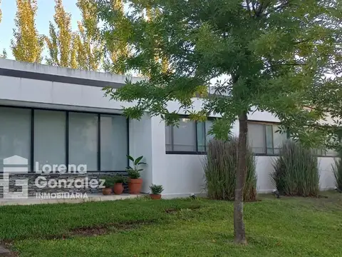 Casa en alquiler temporal Puertos del Lago