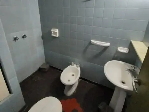 Depto Tipo Casa en Venta 50 años