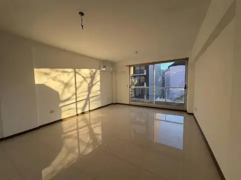 Monoambiente con balcón al frente Villa Urquiza