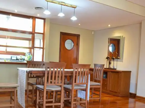 Casa 5 ambientes con 5 baños