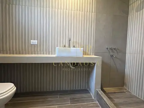 Casa en Venta en Pilar Del Este - Santa Sofia, USD 205.000