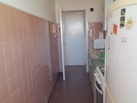 Alquiler por invierno departamento 2 ambientes en Miramar. Edificio Loberia