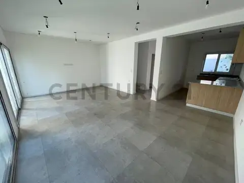 Casa en Venta en Barrio Parque Leloir, USD 230.000