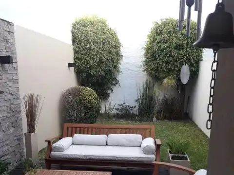 Triplex 5 amb Cochera Venta Ramos Mejia
