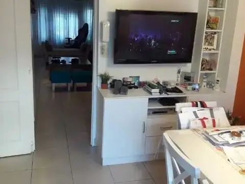 Casa 5 ambientes con 4 baños