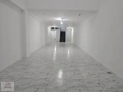 Local en Alquiler en Flores, USD 4.300