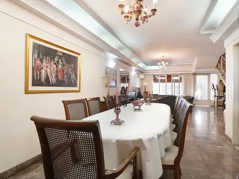 Casa 5 ambientes con 2 baños