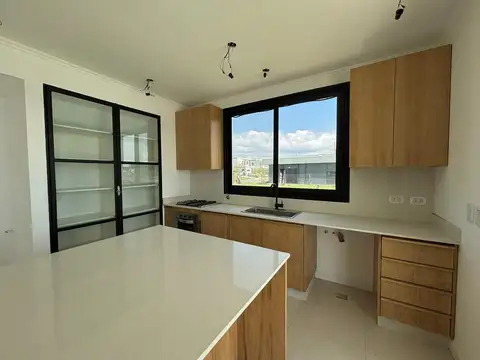 Casa en Venta en Santa Ana, USD 553.000