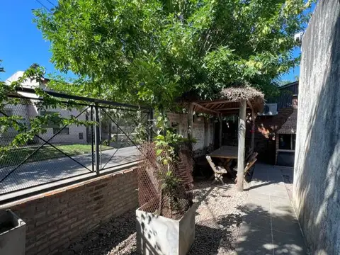 Casa en venta en Boulgone, San Isidro!