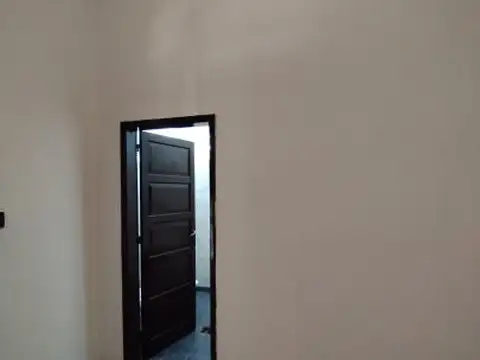 Depto Tipo Casa en Alquiler en General Jose De San Martin, $ 400.000