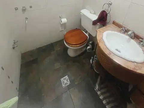 Depto Tipo Casa en Venta 40 años