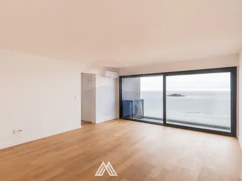 VENTA APARTAMENTO TRES DORM BALCON RBLA MALVIN