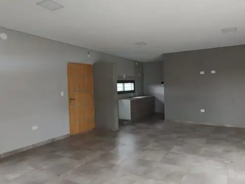 CASA EN VENTA CON PILETA VISTALBA LUJAN DE CUYO