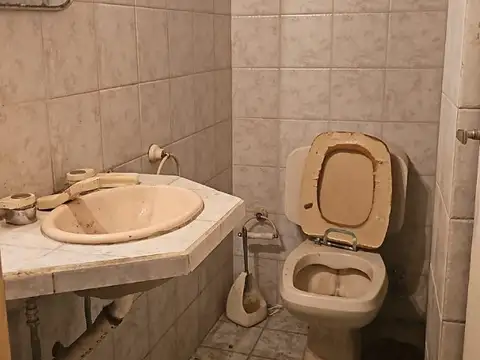 Casa 7 ambientes con 3 baños