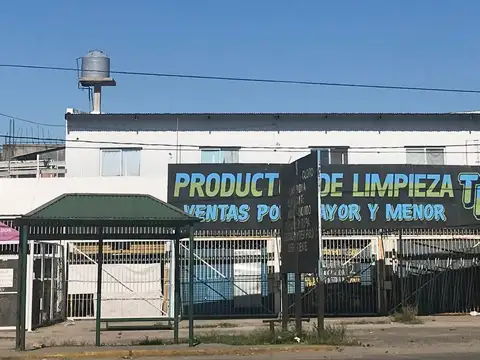 4 Locales c/ Casa en VENTA