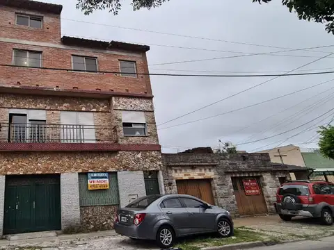 EN VENTA EN CASEROS, AMPLIO DUPLEX EN 2DO PISO AL FRENTE A TERMINAR; SUP CUBIERTA 140M2 - FICHA 8354