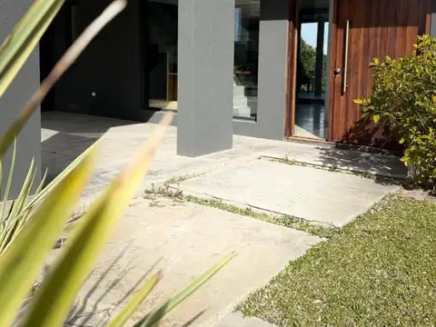 Casa en Venta en Puertos - Acacias, USD 540.000