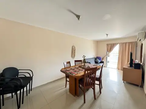 Departamento 4 ambientes con 2 baños