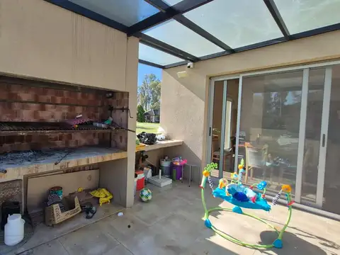 Casa en Alquiler al Este