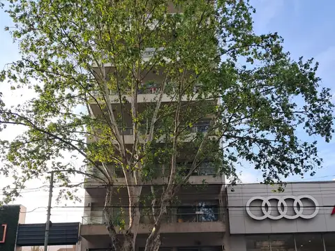 Departamento en Alquiler con 1 cochera