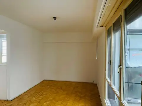 PAREJA , Piso 6