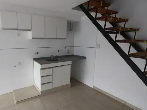 Depto Tipo Casa 2 ambientes con 1 baño