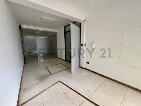 Junín 212 , Piso 0