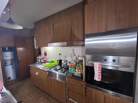 Casa Dr Rivas 1600, 3 dormitoriorios, galeria, patio amplio