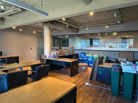 Oficina en venta y alquiler en Puerto Madero