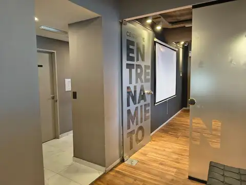 Oficina en Venta al Este