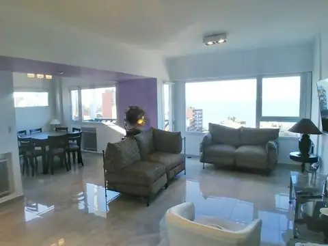 ESPECTACULAR SEMI PISO CON VISTA AL MAR DIRECTA CON BALCON Y COCHERA